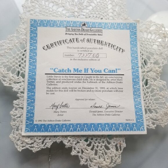 Ashton Drake Porcelain Doll Catch Me If You Can Caught in The Act Mary Tretter - Picture 8 of 10